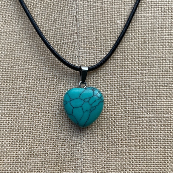 Handmade Genuine Stone Heart Amulet Necklace - Picture 11 of 12